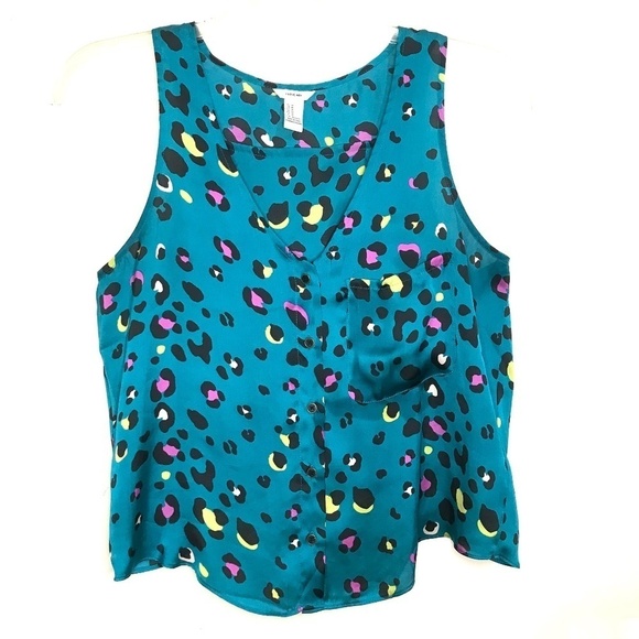 I LOVE HB 1 Sleeveless Top Button Front Pocket - Picture 1 of 7
